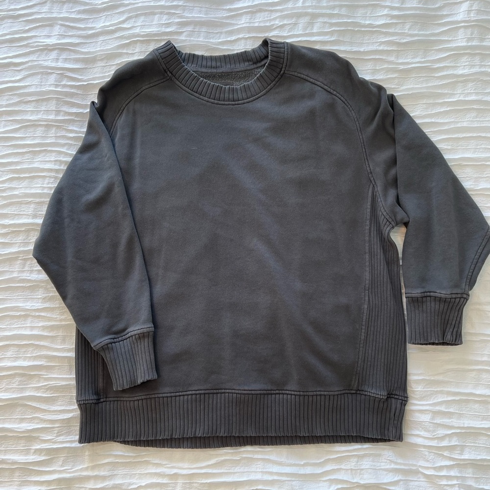 Aerie oversized sweatshirt, grey, size medium, also fits Lg-1x (depends on bra)